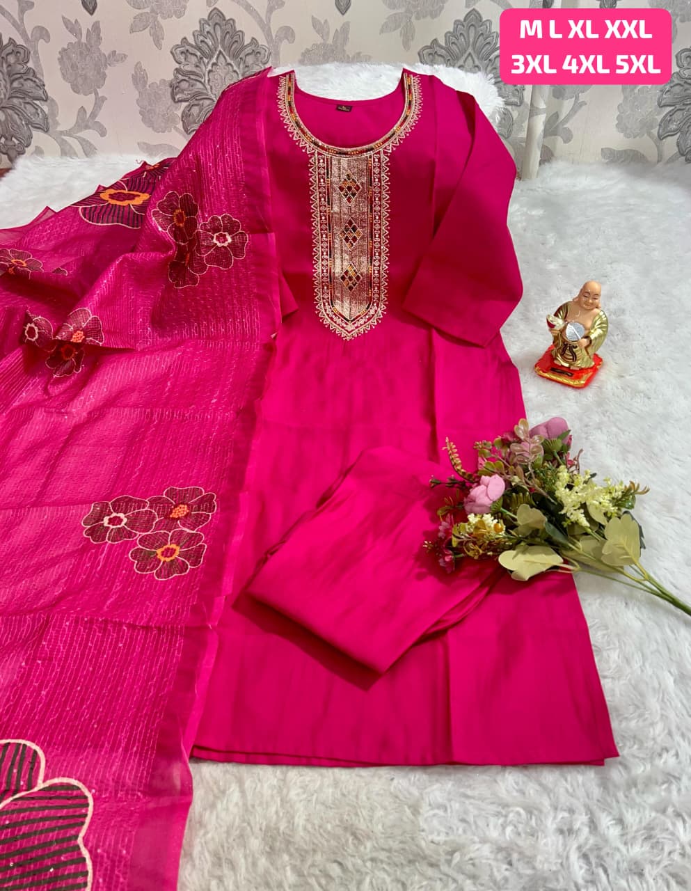 looking at a stunning Kurti Pent Dupatta Set