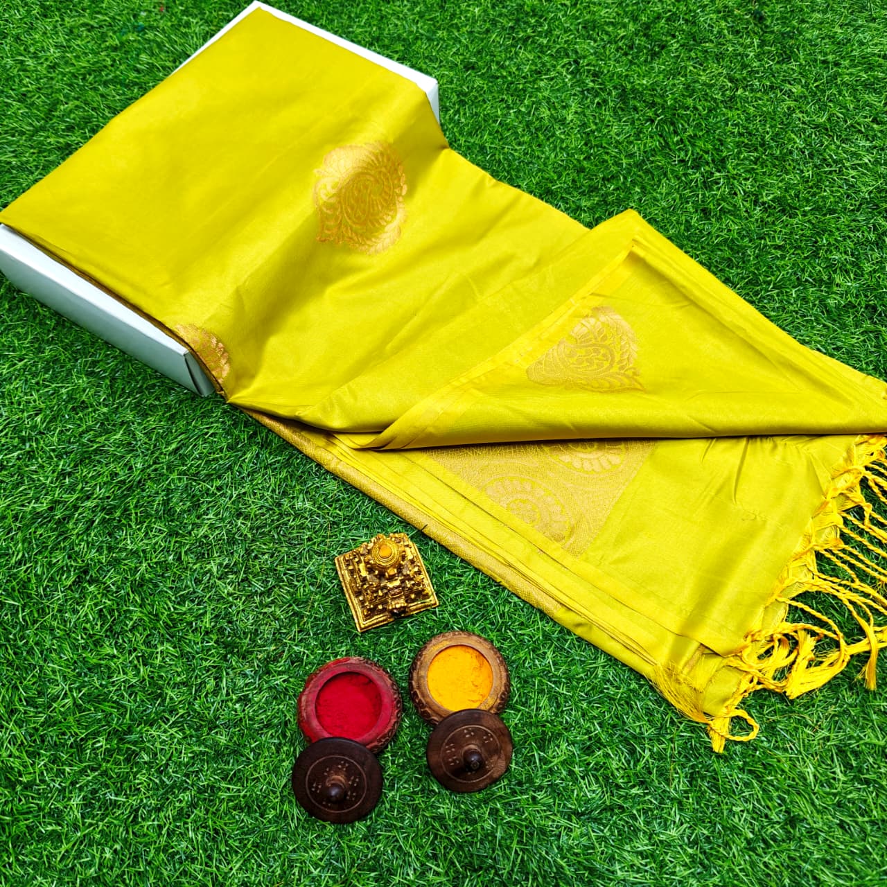 Luxurious soft silk saree