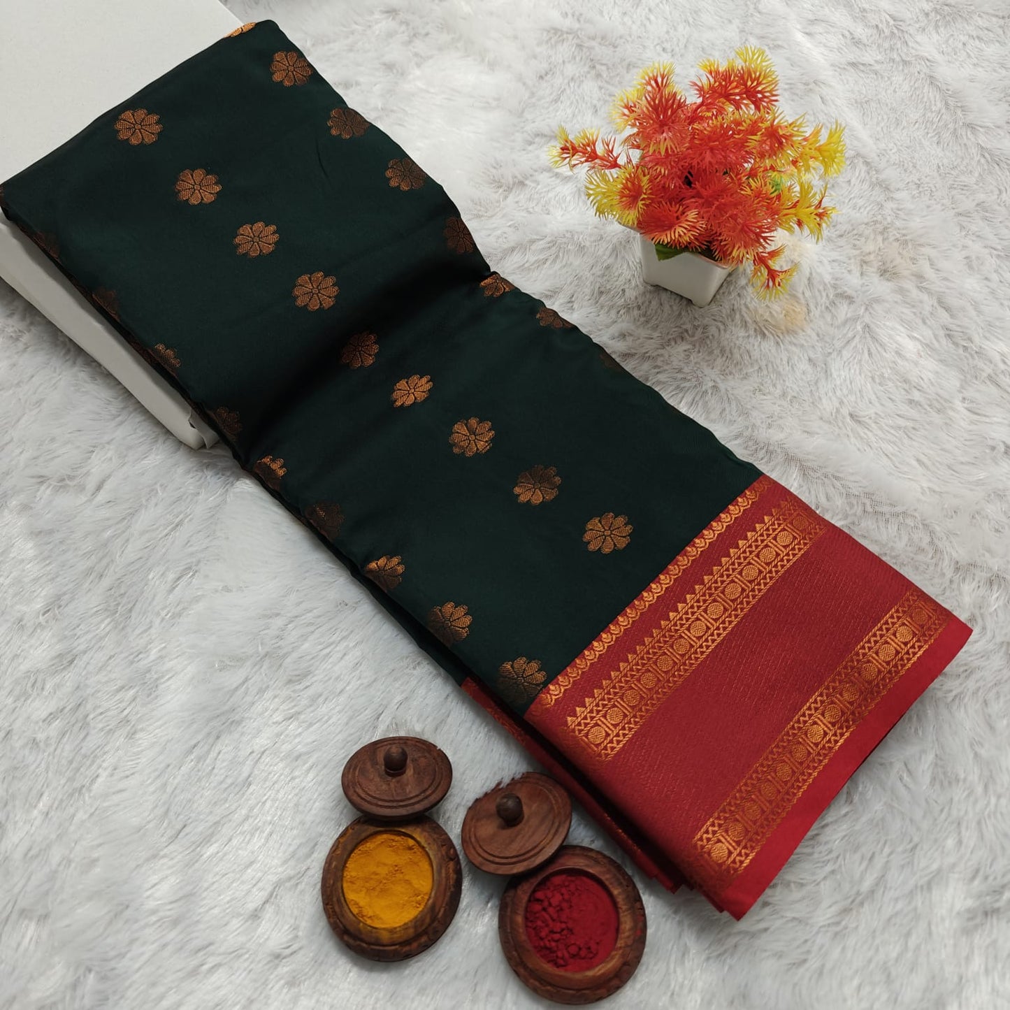 beautiful Rettai Petta Border Soft Silk Saree