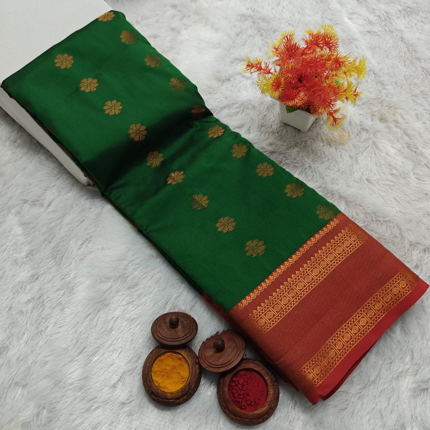 beautiful Rettai Petta Border Soft Silk Saree